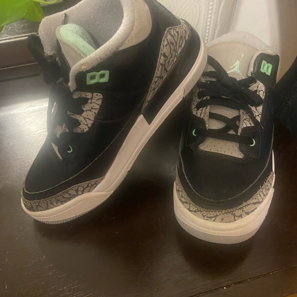 Jordan Boys 3 Retro Black /Grey Basketball Sneakers